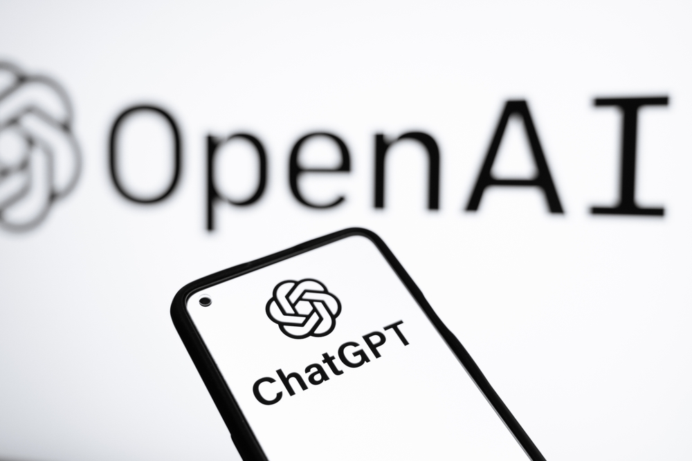 ChatGPT全球市场份额跌破50%,亚洲AI应用下载量首现下滑
